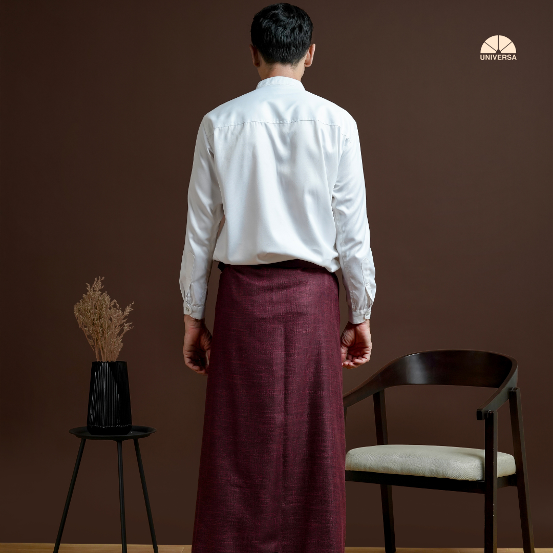 Sarung Maroon